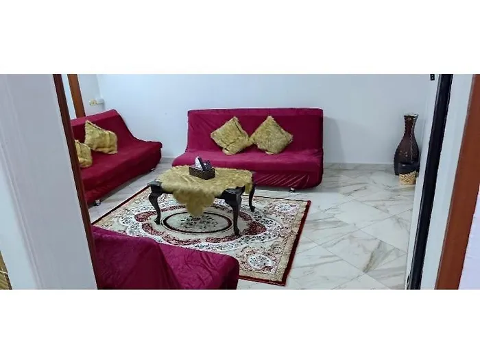 Near Lebanon Square Apartment القاهرة
