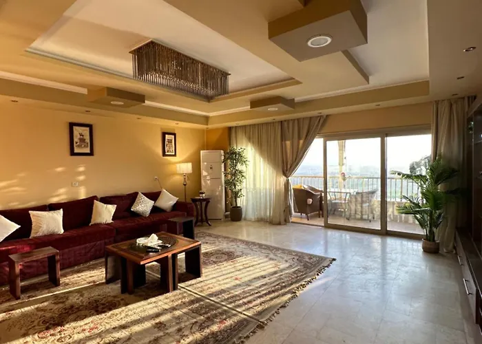 شقة فاخرة بإطلالة مباشرة على النيل الدور 23 Luxury Nile View Apartment 23rd Floor القاهرة