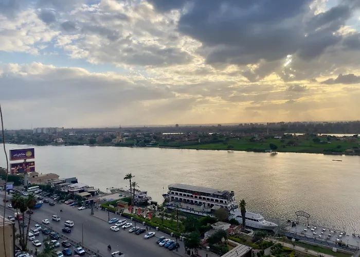 Luxury Nile View Apartment In Maadi القاهرة