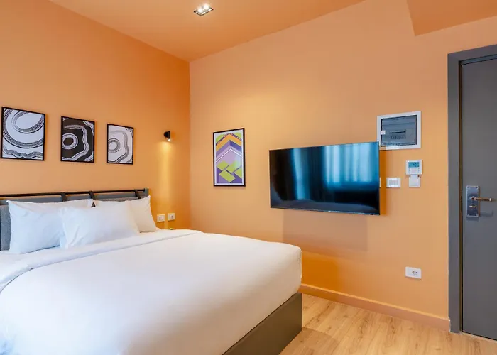 Grey L Studio Apartments Downtown Cairo Ouzonian House