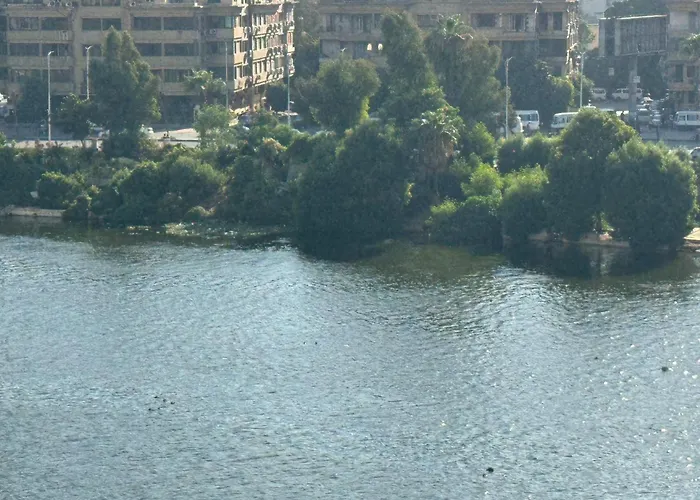 Nile View Apartment In Zamalek Stays القاهرة
