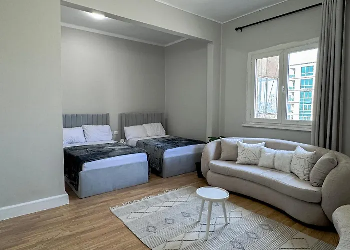 Central Luxury Stay, Stylish Urban Escape القاهرة