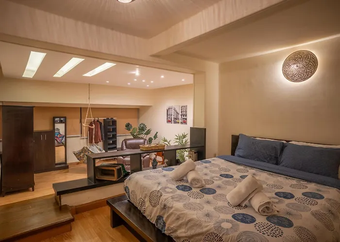 Vintage Vibrant Space ! القاهرة