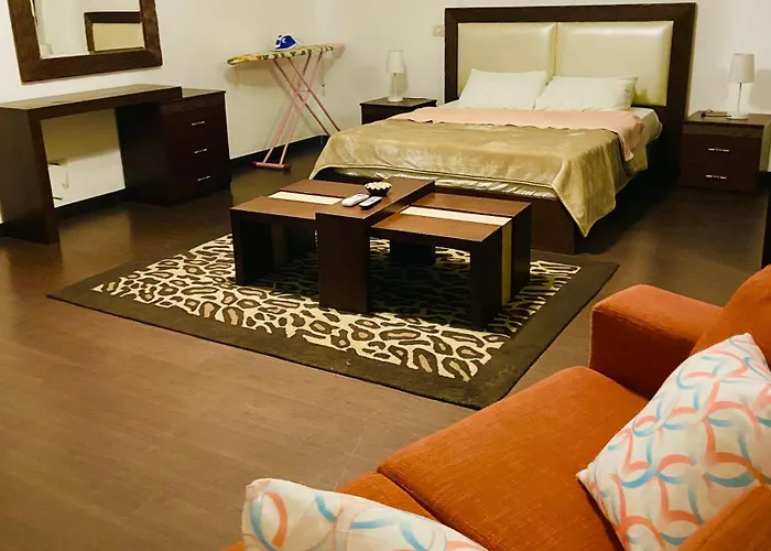 Zamalek Home 2 Bedroom Cozy, Spacious With Gourmet Kitchen القاهرة