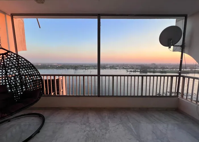 Apartment Cornish El Nile 250 M Floor 14 القاهرة
