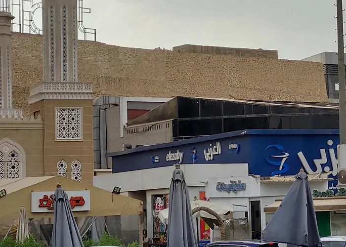 كمبوند وان قطامية معمار المرشدي علي دائري المعادي برج 207 شقة 711 بالقرب من مطار القاهرة
