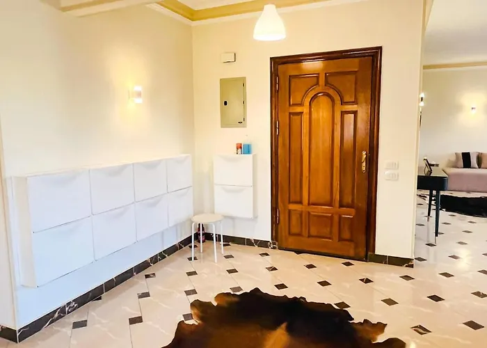 3Bd Apartment In A Family House With Garden View